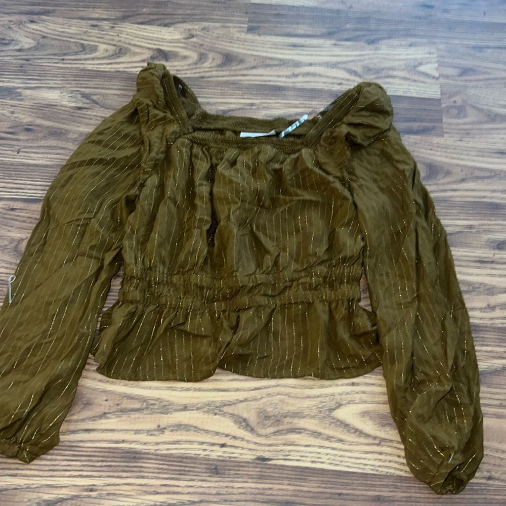 Universal Thread top - Picture 1 of 2